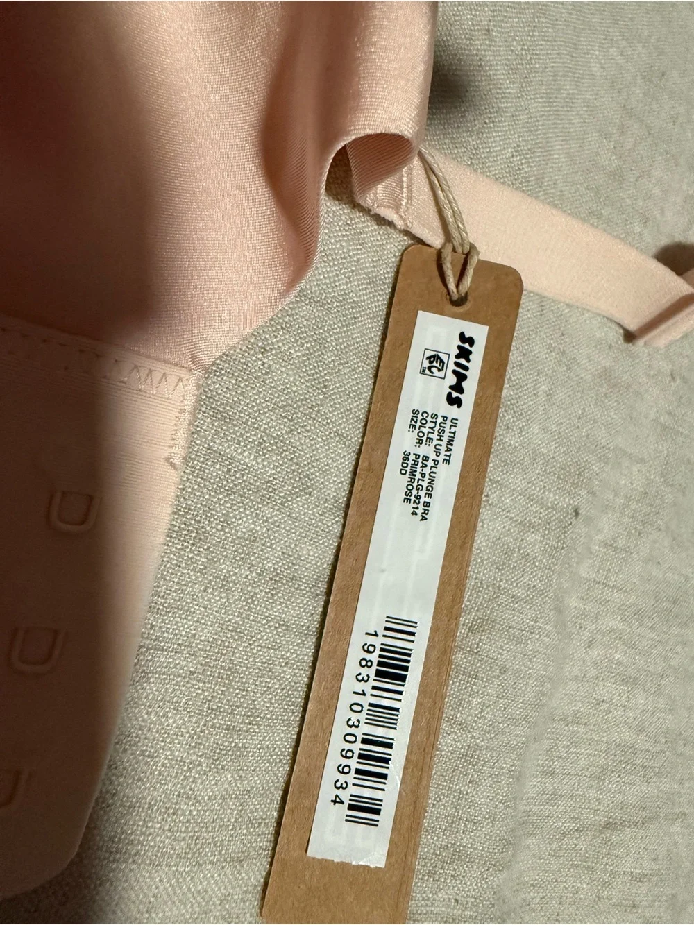 SKIMS Primrose Ultimate Push-up Plunge Bra - 36DD - Picture 3 of 4